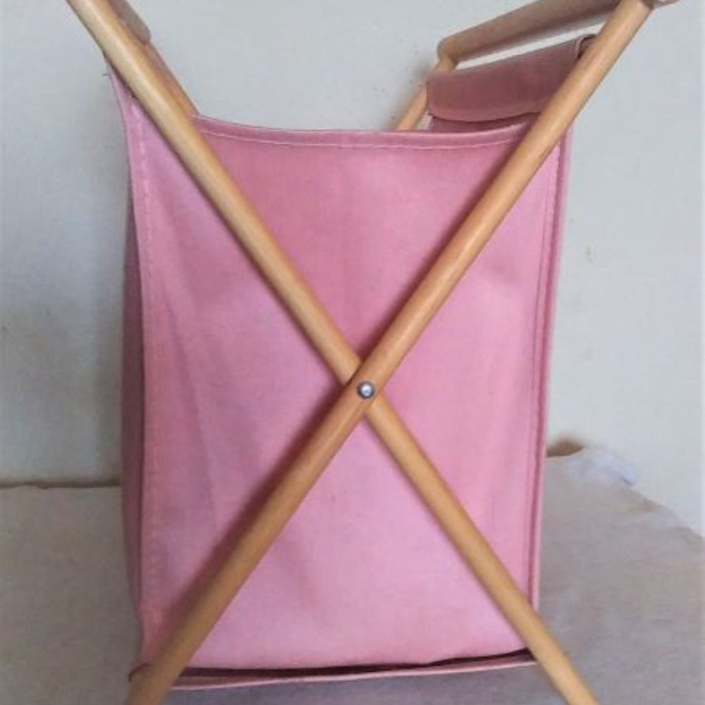 Handy Magazine Rack - Picture 2 of 2